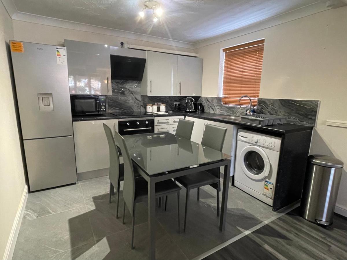 The Regency Entire 1 Bedroom Flat Accomodation Leicester Esterno foto